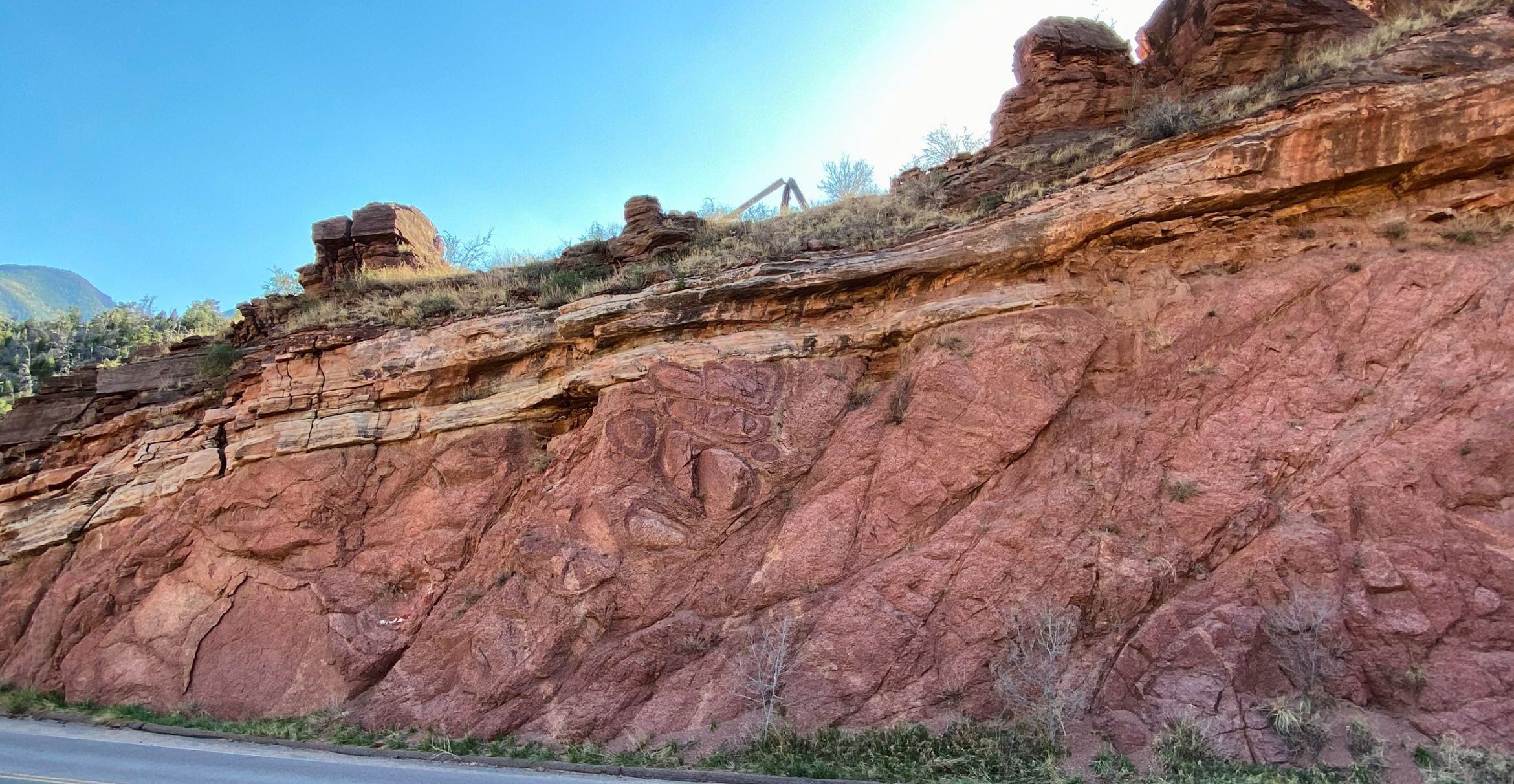 A roadcut slices through the Great Unconformity.
