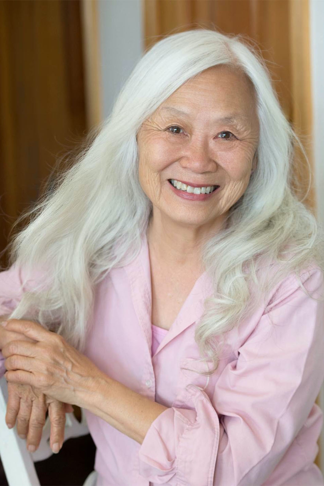photograph of author Maxine Hong Kingston